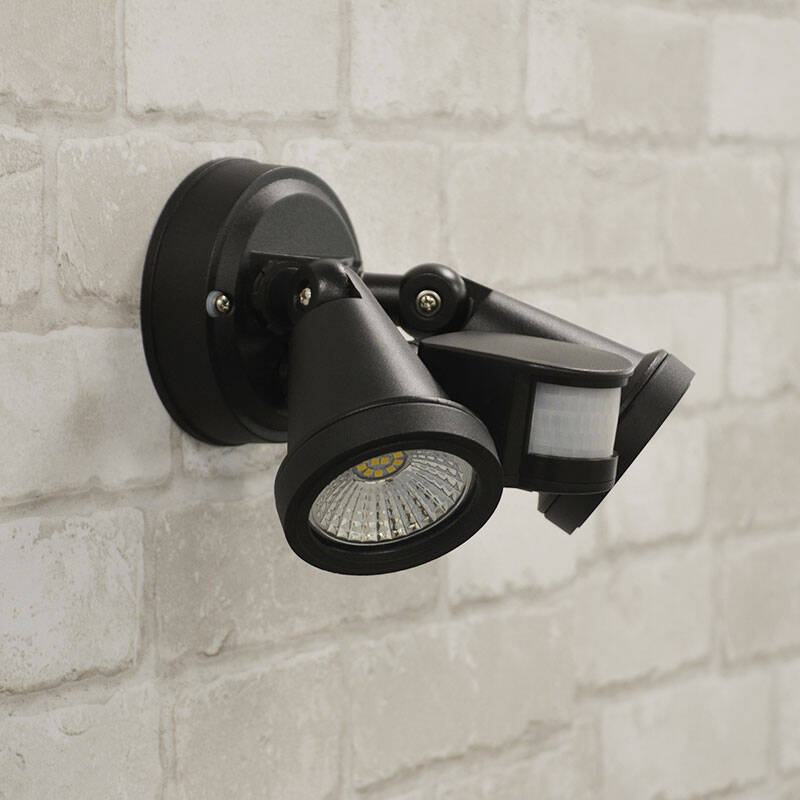 Image of Searchlight 6W 1125Lm Cool White LED IP44 Floodlight with PIR Sensor