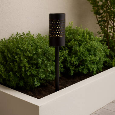 Image of EasyFit Core 12v Garden Lights - Willow LED Outdoor Feature Stake Light Kit - 6 Lights